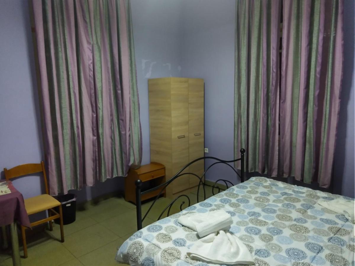 Pinguino Hostel Athén Kültér fotó